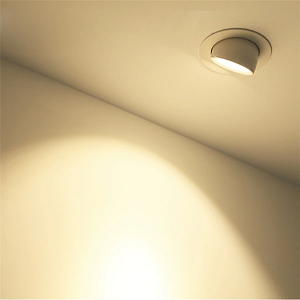 Den-LED-Downlight-am-tran-xoay-360-do-02