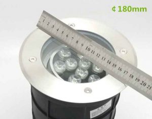 Den-san-vuon-9W-LED-am-dat-sct-anh4